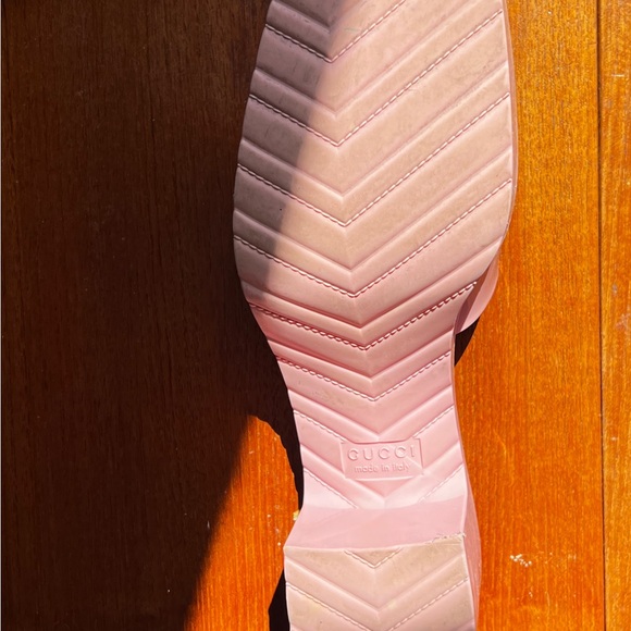 GUCCI Rubber Slides - Picture 7 of 16